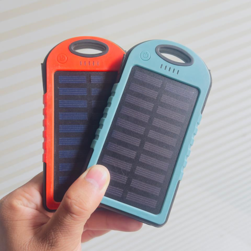 2x 5000mah solar power bank