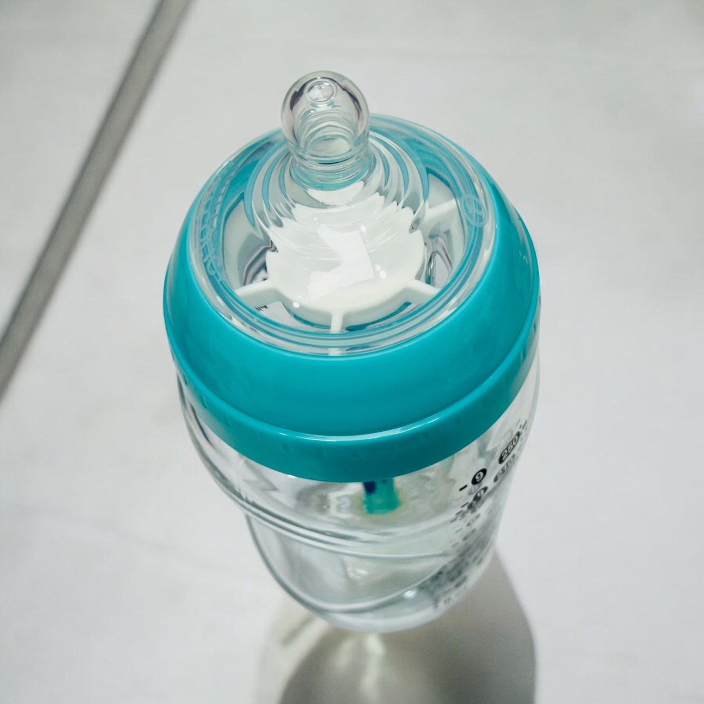 Tommee Tippee Glass Feeder advanced anti-colic 250ml