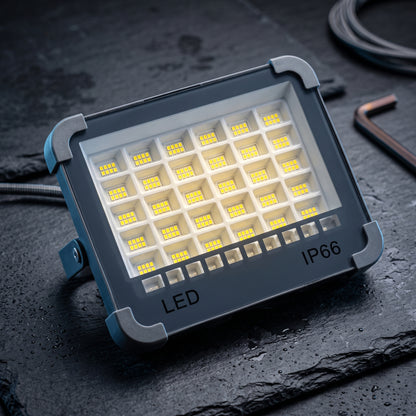 IP66 Waterproof LED Flood Light – High Brightness Outdoor Security Soler Light