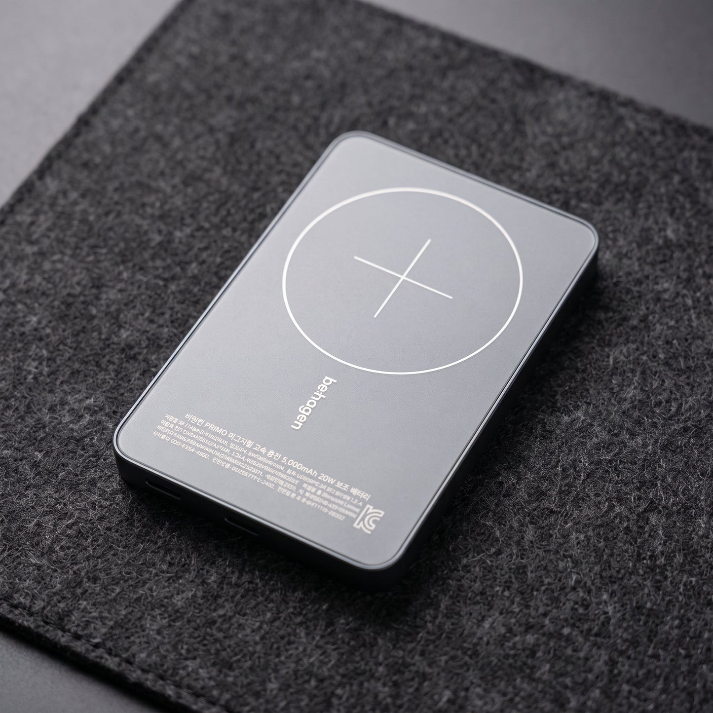 MagSafe 5000mAh 20W Fast Charging Power Bank | Magnetic Wireless Charger - Armaa Store Pk